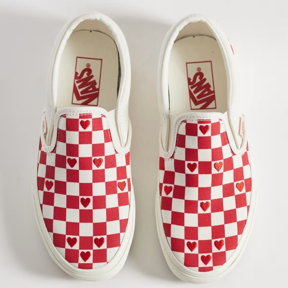 Vans Womens Slip-On Checkerboard Heart Sneakers - Red & White